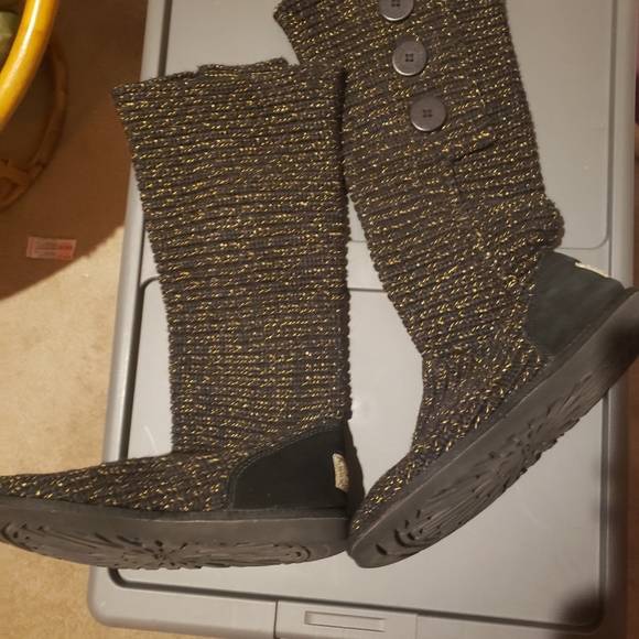 Ugg Boots size 9 black - Picture 2 of 5